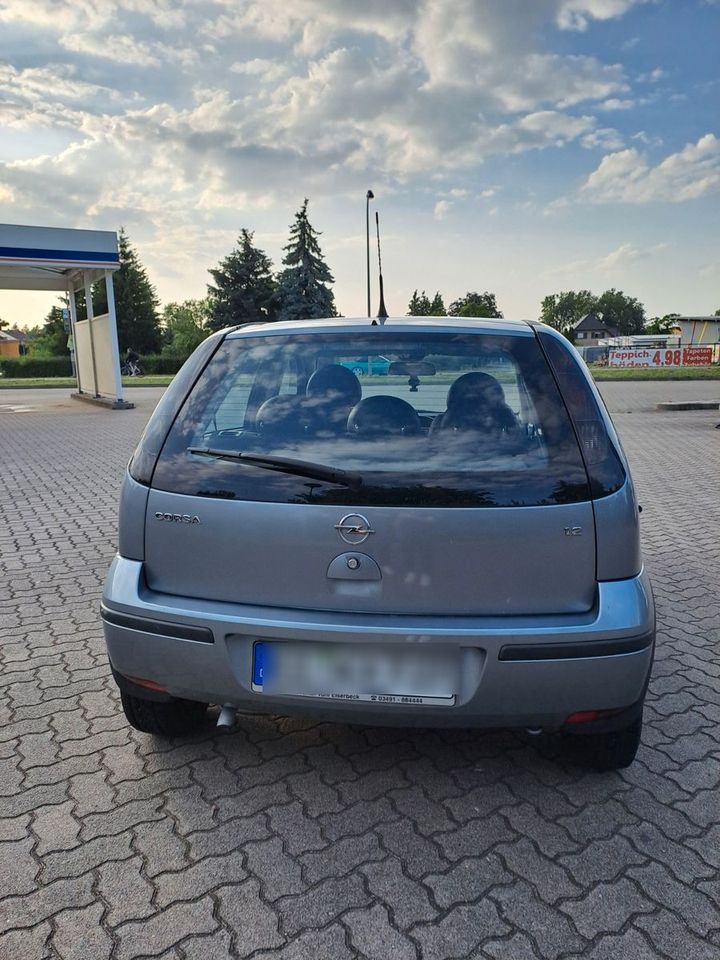 Opel Corsa 1.2 C  75 ps 5 türer Motorschaden in Elsterwerda
