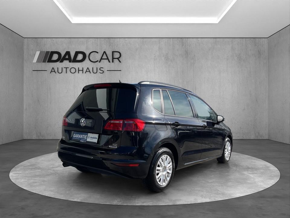 Volkswagen Golf Sportsvan 1.6 TDI Comfortline AHK Navi PDC in Garbsen