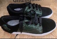 Neue Love Moschino Damen Sneaker schwarz grün Glitzer Plüsch 41 Nordrhein-Westfalen - Geldern Vorschau