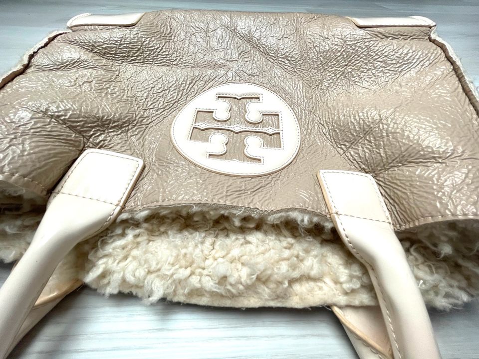 Tory Burch Designer Tasche Lackleder Topzustand in Stuttgart