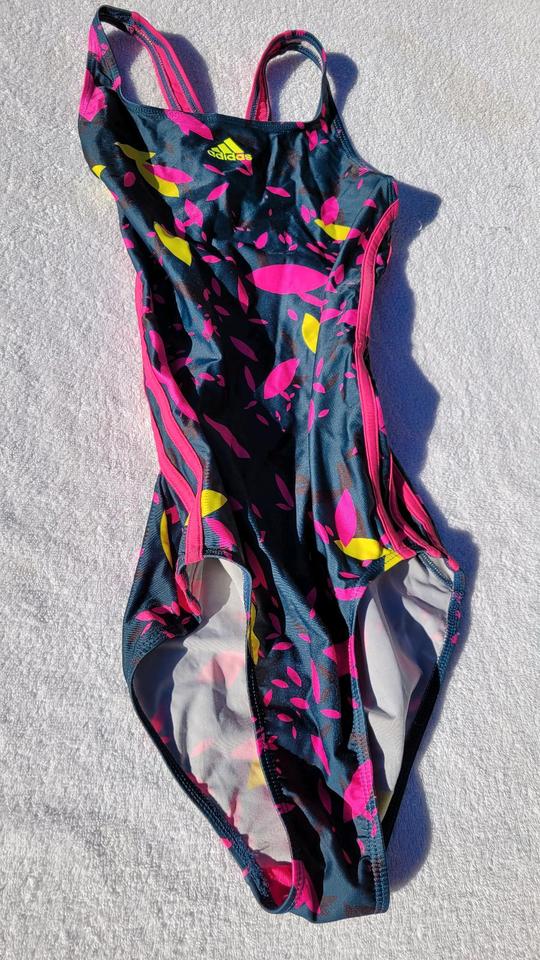 ADIDAS Sportbadeanzug superglatt Girlie Badeanzug Gr. 36 / M in Isen