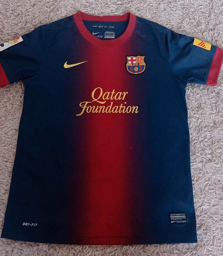 Kinder Barcelona Fußballtrikot Ist noch da!!!! in Warstein