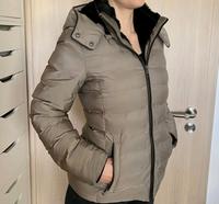 ZARA Daunenjacke beige/grau S Winterjacke Baden-Württemberg - Althengstett Vorschau