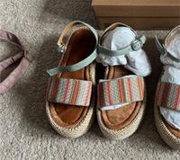 Unisa Sandalen 37 cerxin holm NP 100€ Plateau grün Sandaletten Hessen - Stadtallendorf Vorschau
