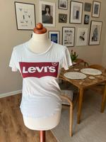 Levi‘s T-Shirt Gr XS in Weiß Berlin - Spandau Vorschau