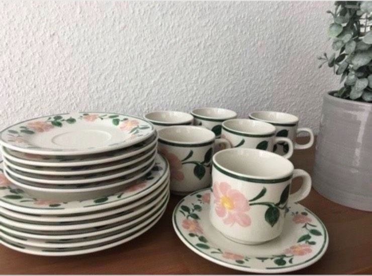 18 Teilig Geschirr Kaffeeservice Tee Blumen Vier Jahreszei in Oberderdingen