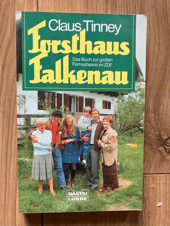 Buch Forsthaus Falkenau zur Fernsehserie in Hamburg