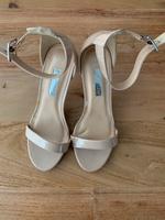 Beige Lack high heels Pumps Sandalen Gr. 37 Baden-Württemberg - Wolfschlugen Vorschau