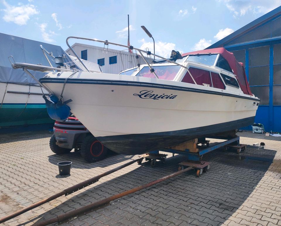 Motorboot Scand 26 Cabin in Laer