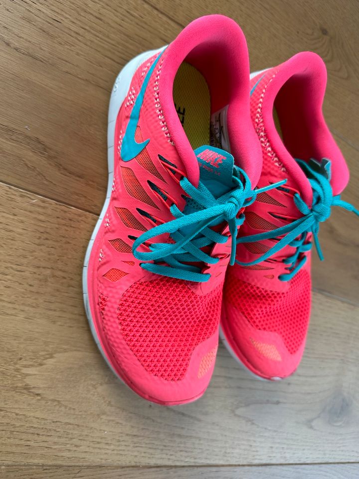 Nike Free 5.0 Damen Sport und Laufschuhe Sneaker 39 in Dresden - Loschwitz  | eBay Kleinanzeigen ist jetzt Kleinanzeigen