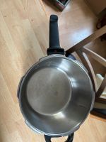 Fissler Schnellkochtopf 4,5 Liter Nordrhein-Westfalen - Bestwig Vorschau