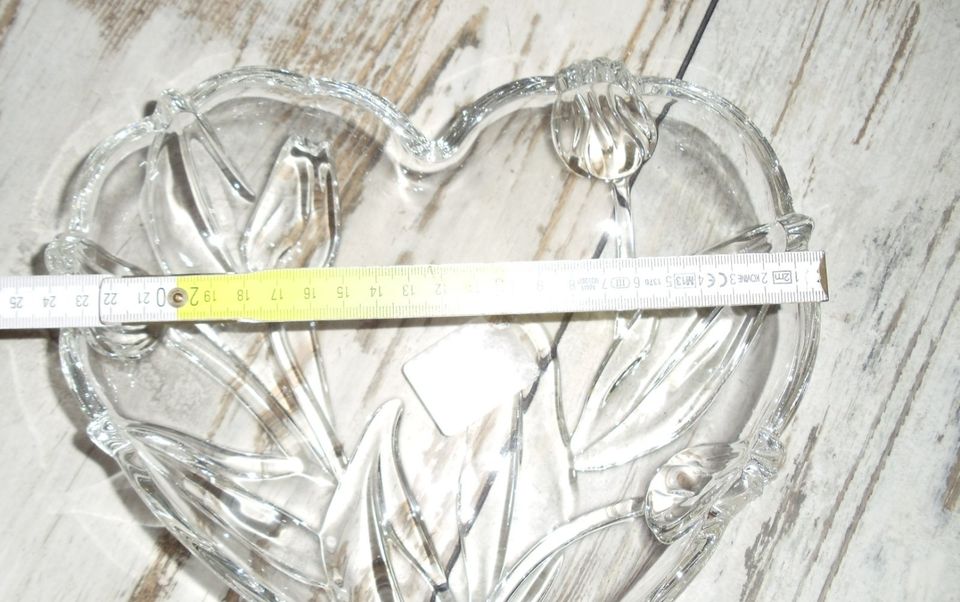 Neue Glasschale Herzform L 22 x B 25 cm in Adorf-Vogtland