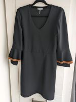 Abendkleid Cocktailkleid figurbetont schwarz Größe 38/40 Hessen - Taunusstein Vorschau