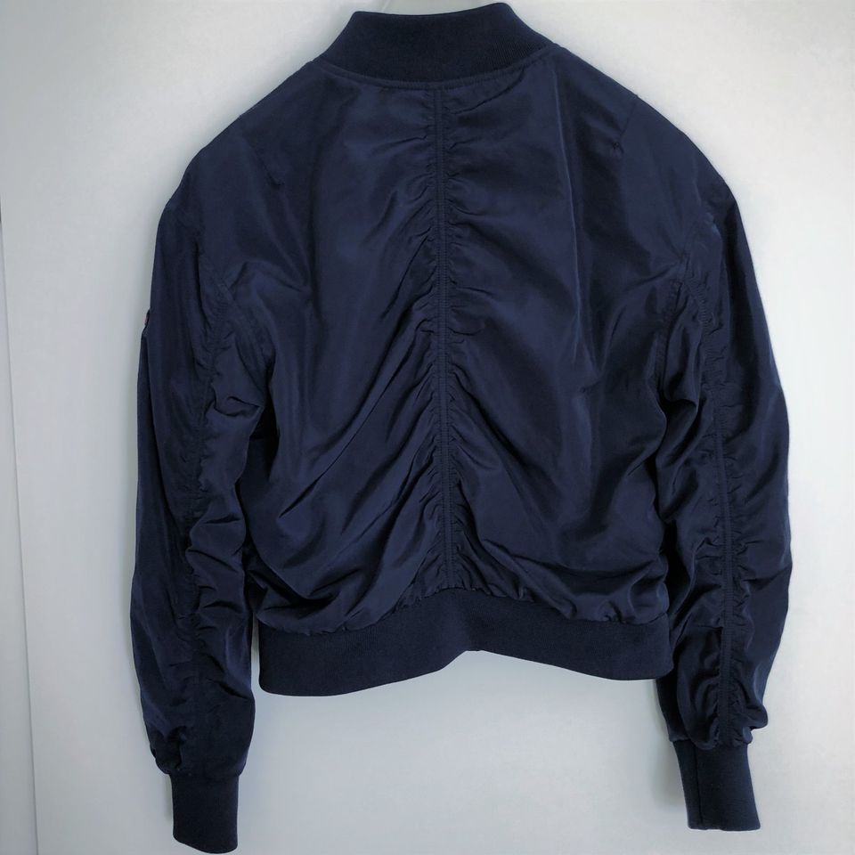 neuw. Tommy Hilfiger Jacke / Blouson, Dunkelblau, Gr. S in Mannheim