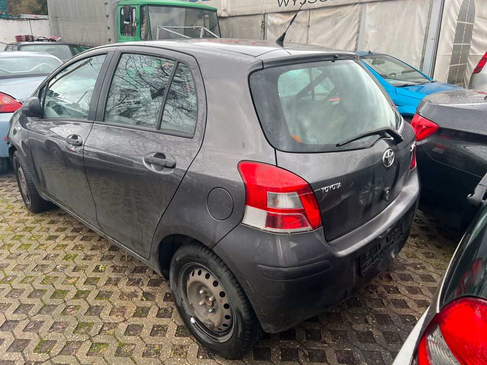 Toyota Yaris Autoteile Ersatzteile Schlachtfest Teile Gebraucht in Köln Vogelsang