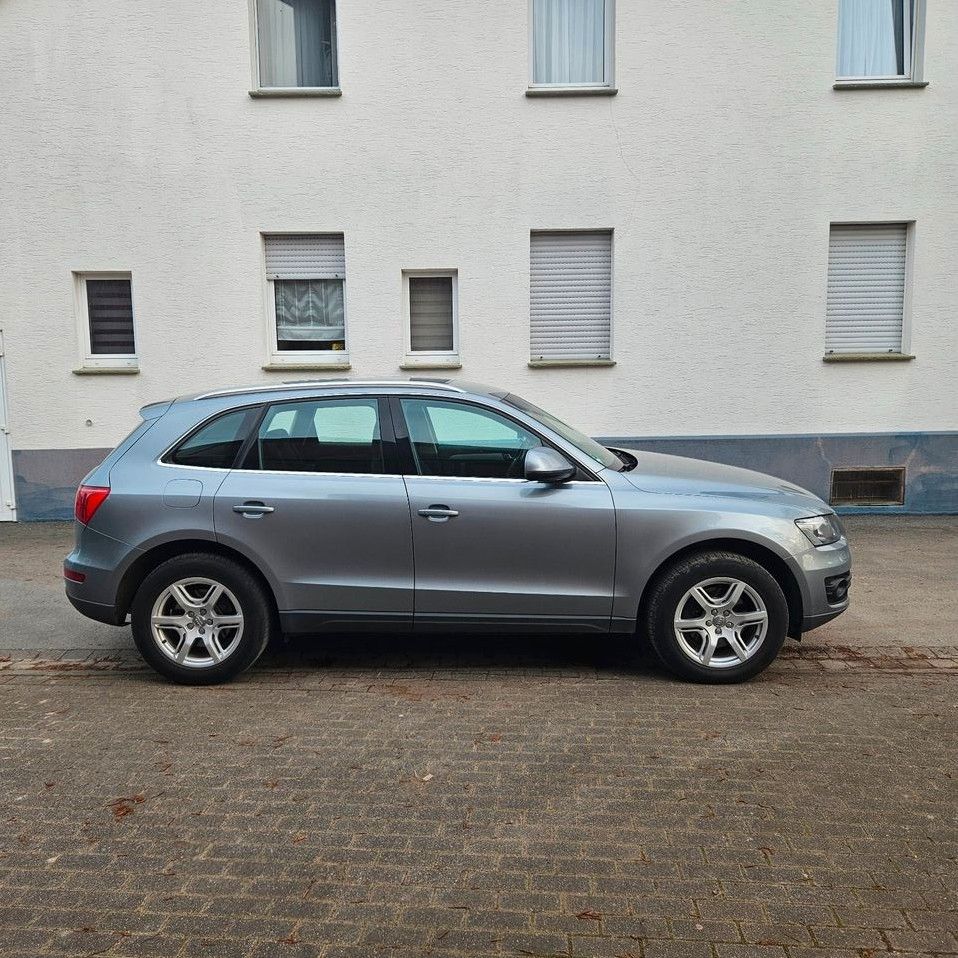 Audi Q5 3,2 FSI Quattro Deutsche Ausführung Scheckheftgepflegt. in Erwitte