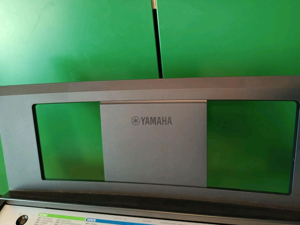 Keyboard Yamaha in Nabburg