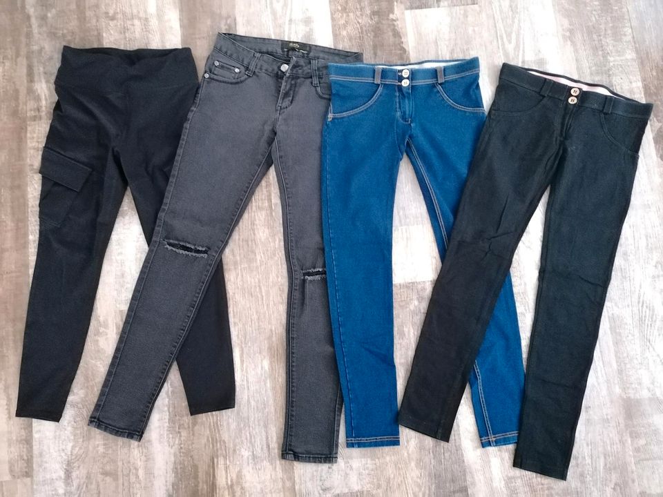 Damen Shirts Jeans Hosen Pullover Jacken Kleider in Lauter