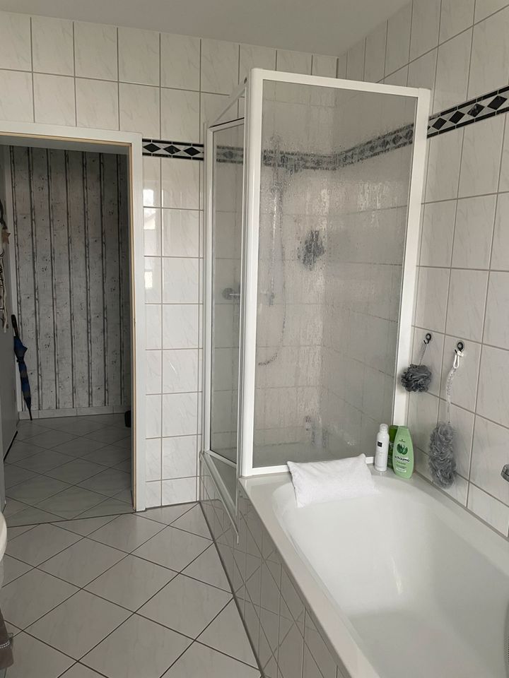 Werden Sie Vermieter oder wohnen Sie selber darin: zentrumsnahe  helle 3- Raum Wohnung in Nordhausen Oberstadt zu verkaufen in Nordhausen