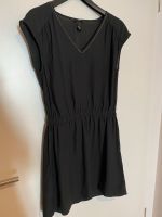 Schwarzes knielanges Kleid H&M Gr. 38 Rheinland-Pfalz - Bad Kreuznach Vorschau