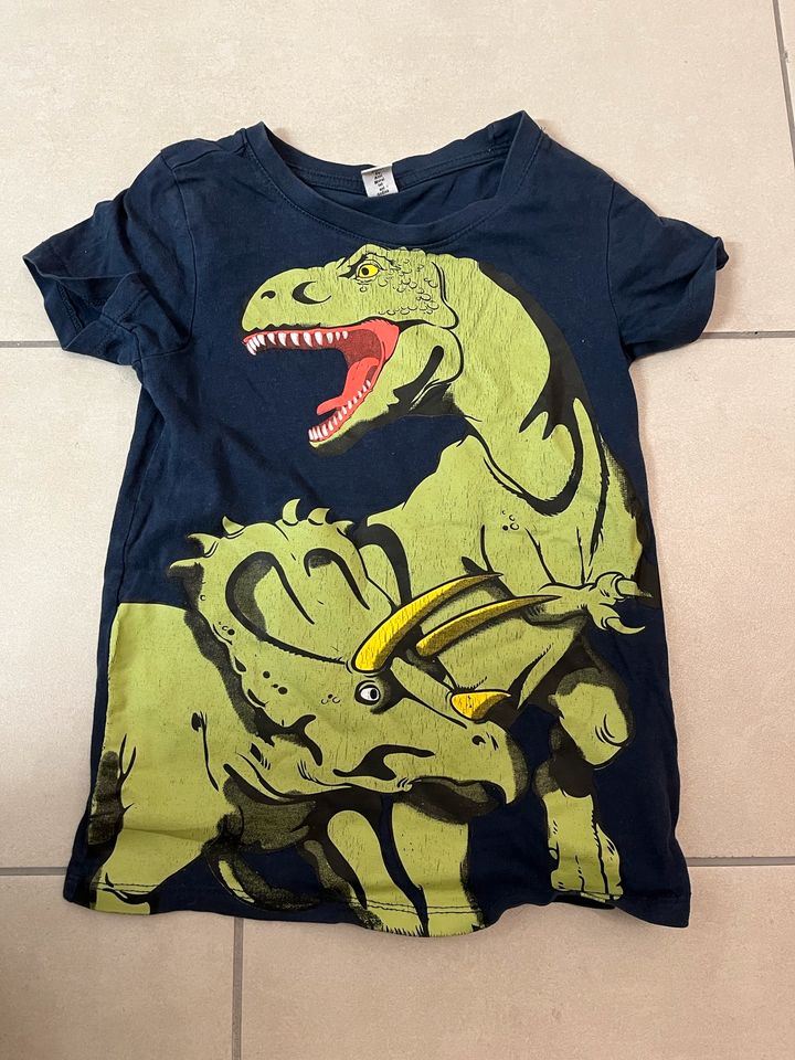 T Shirt Dinosaurier Größe 122 in Altötting