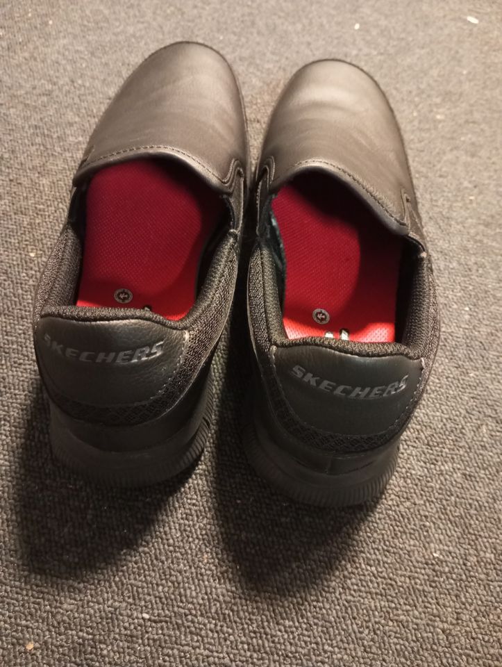 Skechers Serviceschuhe Arbeitsschuhe schwarz Gr. 39 wie neu in Berlin