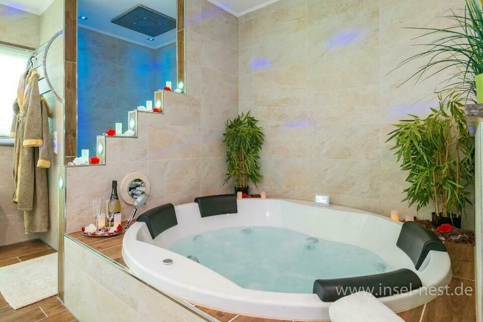 Wellness- Wohlfühloasen Luxus WHIRLPOOL für Sie alleine Inselnest in Elsdorf