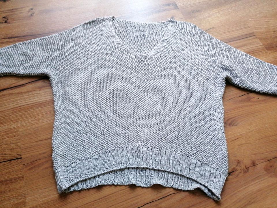 Sommerpullover, gestrickte Shirts Gr. 38, weiß und grau in Erkrath