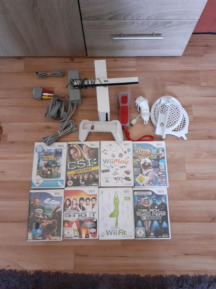 Wii Konsole mit Zubehör und Spielen in Magdeburg