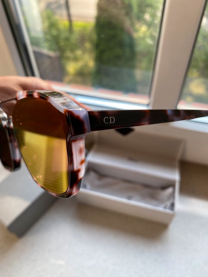 Dior  Abstract Sonnenbrille Original in Thedinghausen