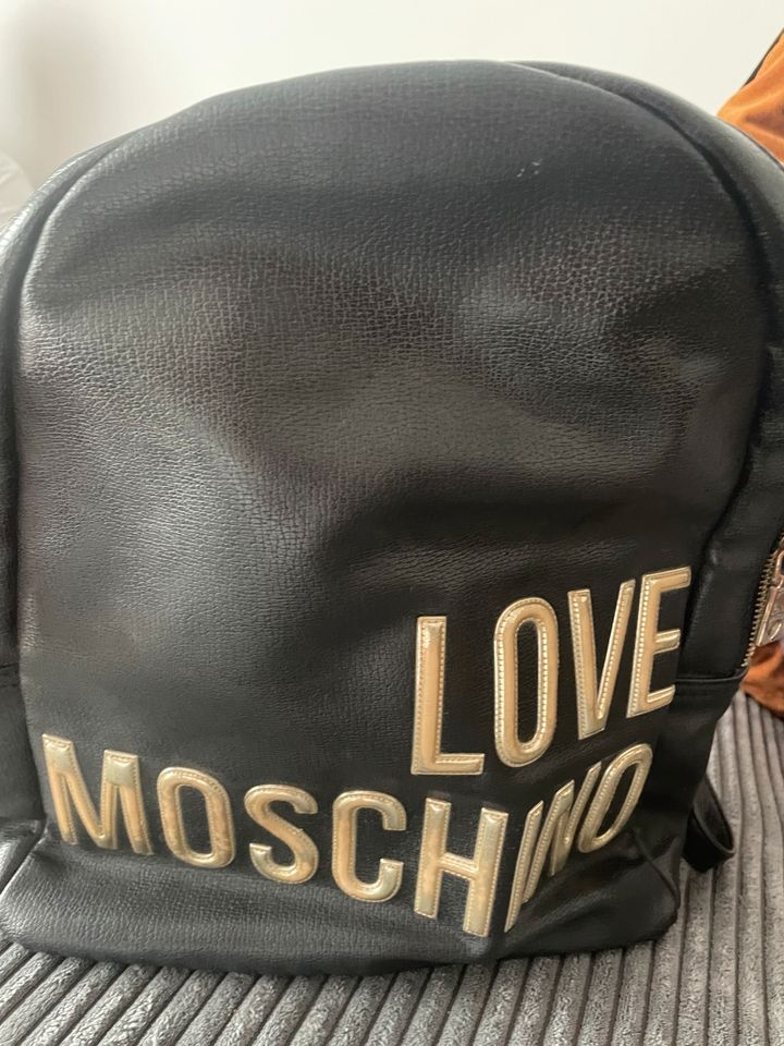 Rucksack Love Moschino in Ostfildern