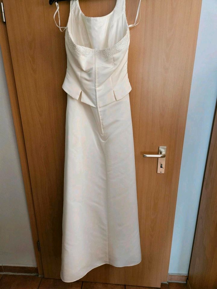 Brautkleid, creme-weiß, Größe 42 in Duisburg