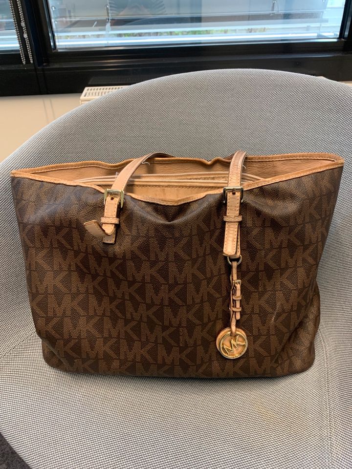 Michael Kors Jet Set Travel Tote in München