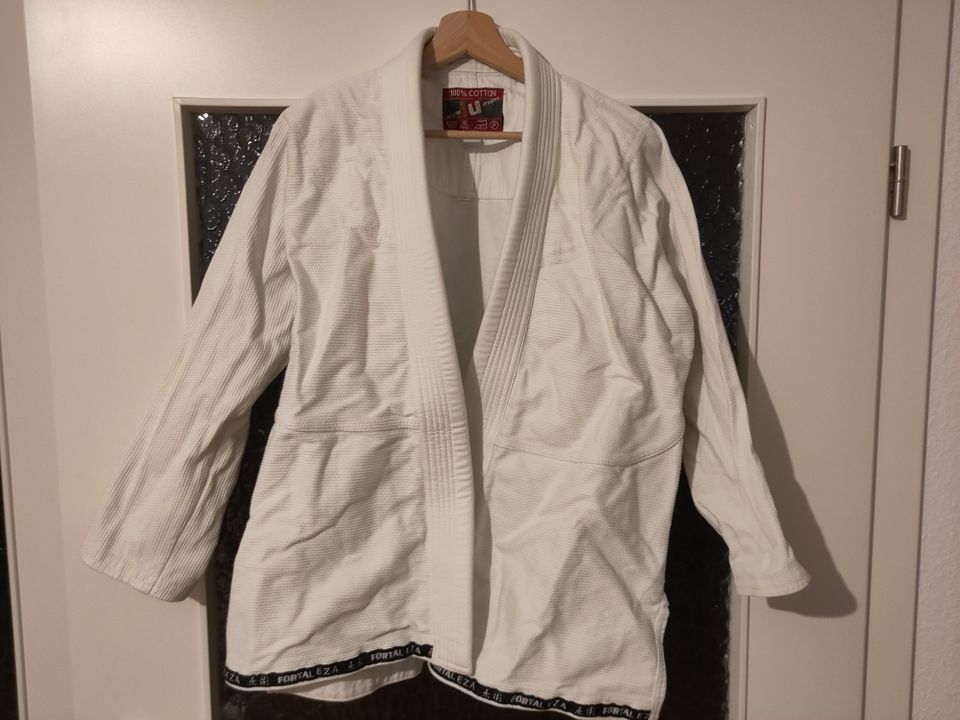 BJJ Anzug (Jacke, Hose und Gürtel) Fortaleza/Okami (165-180 cm/M) in Mainz