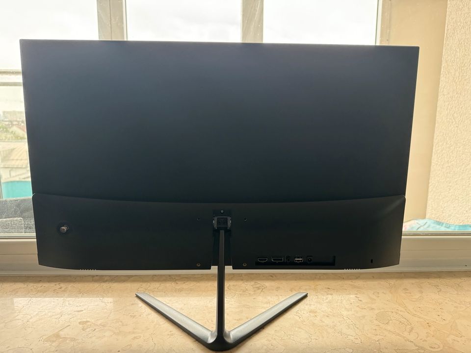 Peaq 27 Zoll Monitor WQHD in München