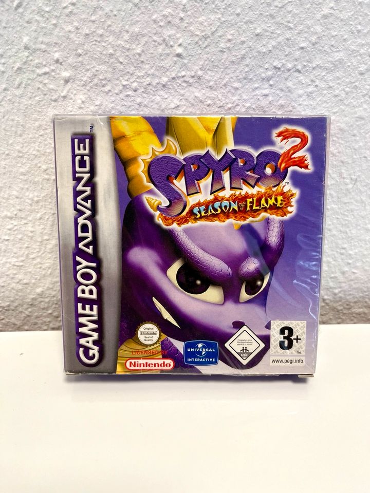 Spyro 2 - Season of Flame / Gameboy Advance Spiel / in OVP in Baden-Baden