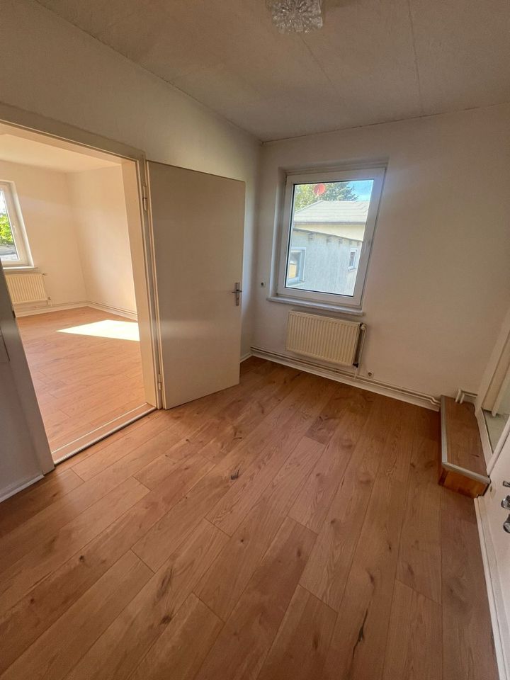 Ideal für Singles! frisch sanierte 2-Raum-Wohnung mit Duschbad und Stellplatz mgl. in Kritzmow