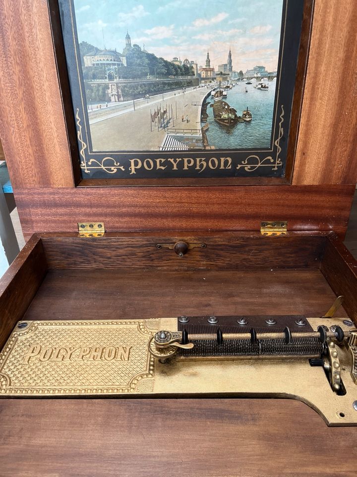 Polyphon Spieluhr mit 11 Platten in Meerbusch