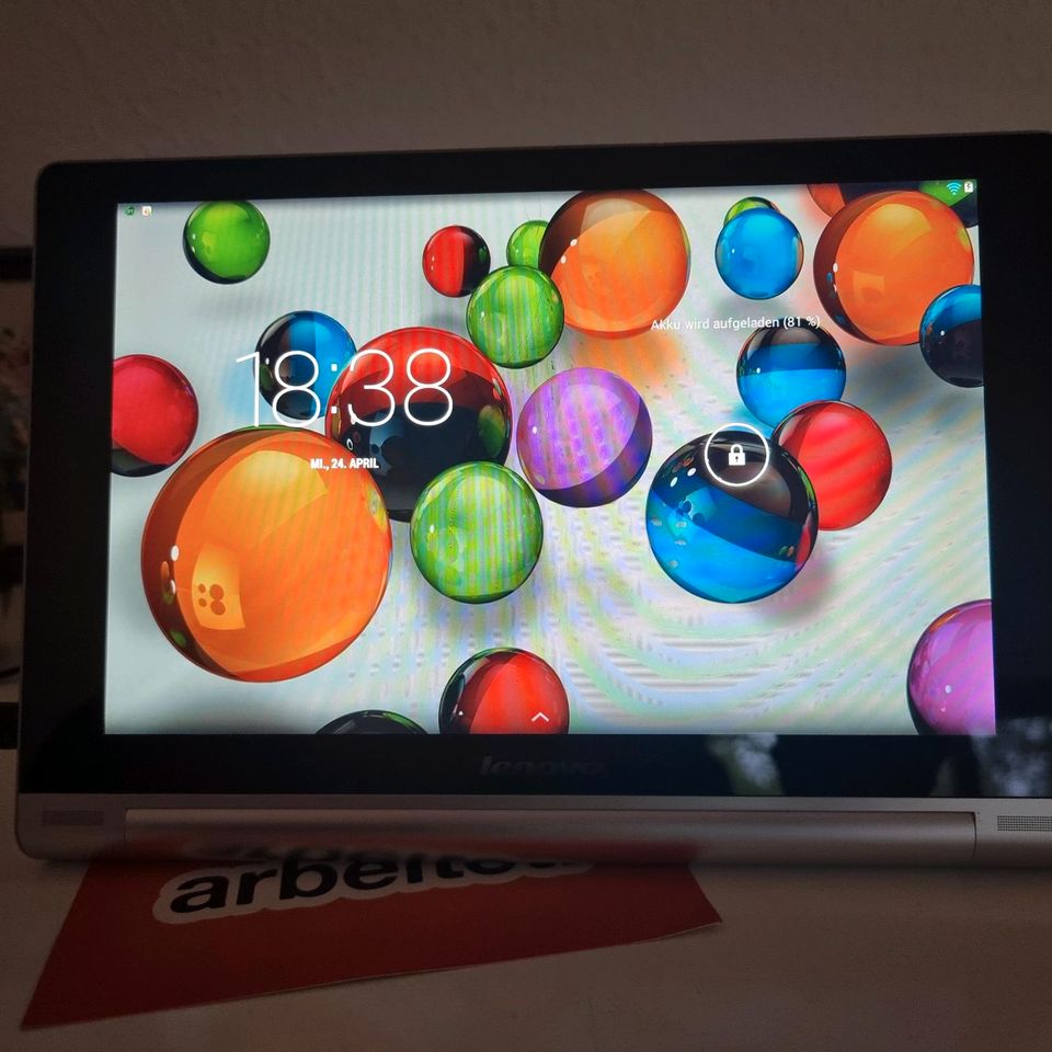 Lenovo Yoga 10 Tablet in Stuttgart