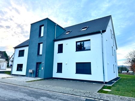 2B Neubau Eigentumswohnung möbliert mit 98m² EG links in Wallerfangen KfW 55 Barrierefrei in Wallerfangen