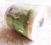 Partygag Rolle mit 100€ Scheinen Toilettenpapier Hessen - Bad Soden am Taunus Vorschau