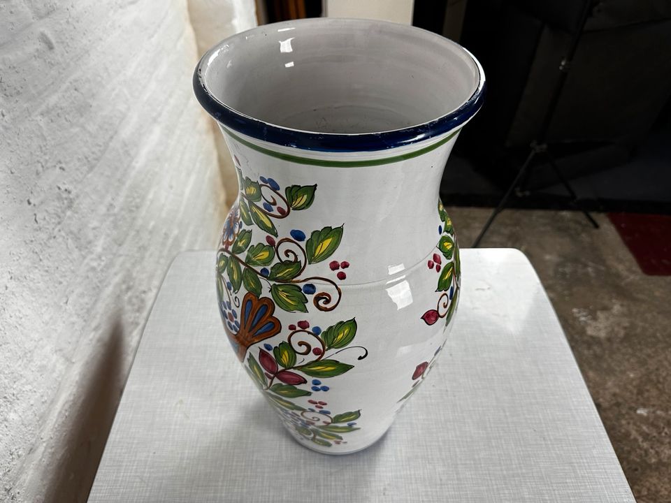 Italienische Vase Handbemalt signiert in Düsseldorf