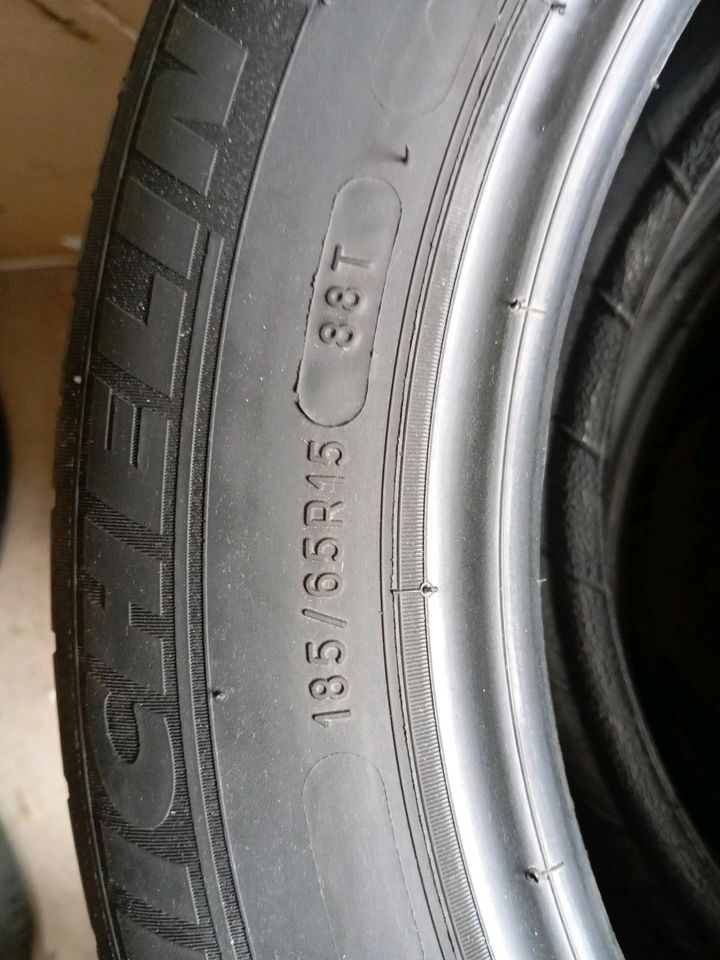 4 Sommerreifen Michelin 185/65R15/88T in Appel