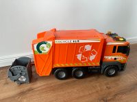 Dickie Toys Müllwagen Müllabfuhr mit Mülltonne und Kippfunktion Bielefeld - Bielefeld (Innenstadt) Vorschau