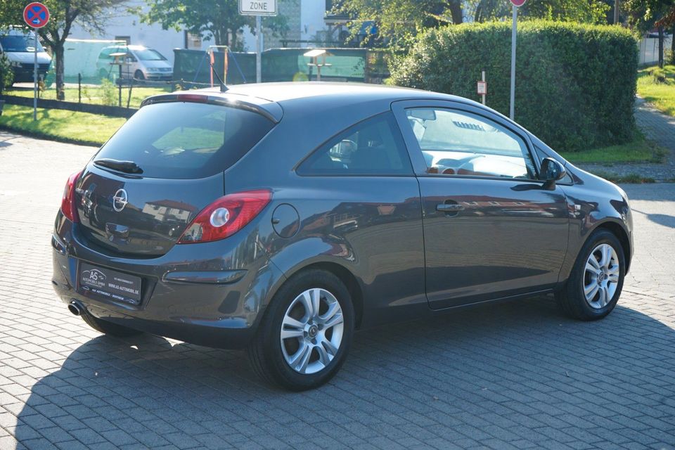 Opel Corsa D 1.4 Satellite Klima in Northeim