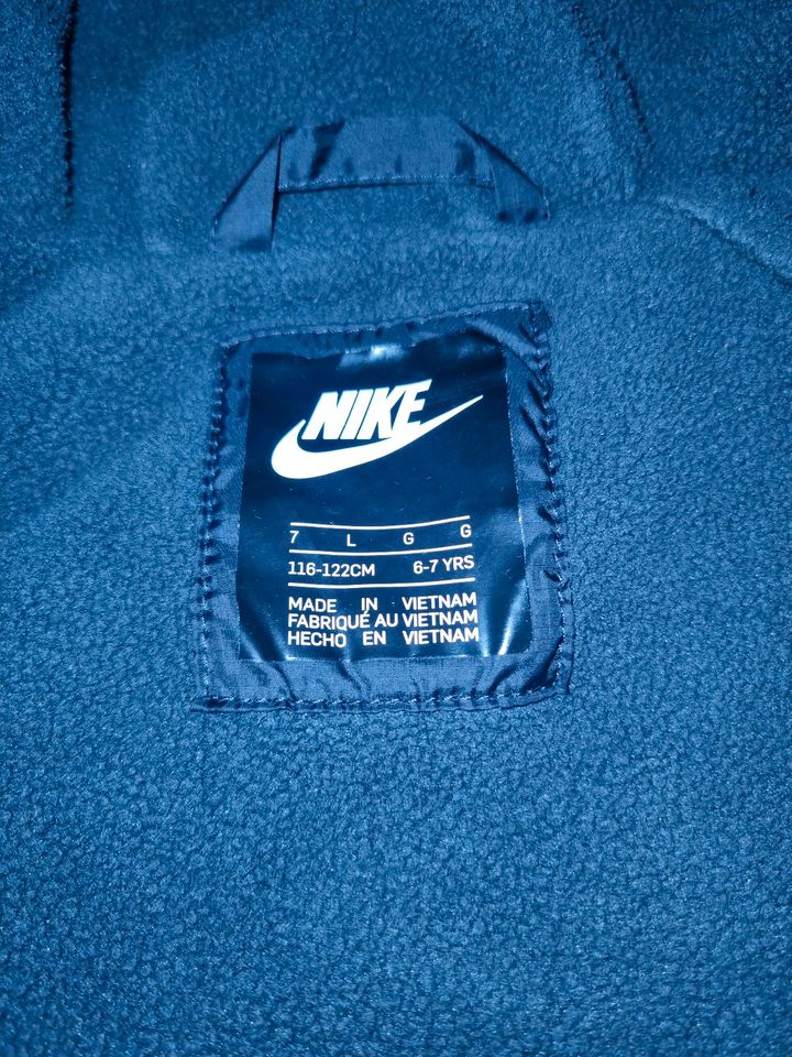 Nike Jacke orginal in Rennerod