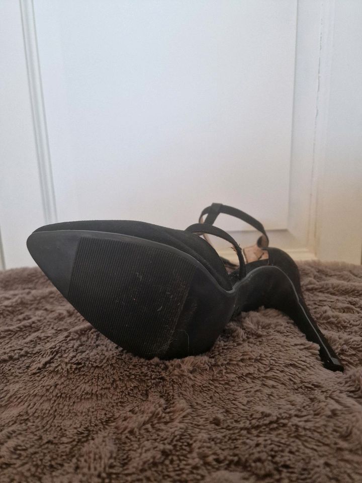 Highheels in schwarz in Bedburg