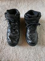 Nike schwarz Gr.42 Hessen - Ortenberg Vorschau