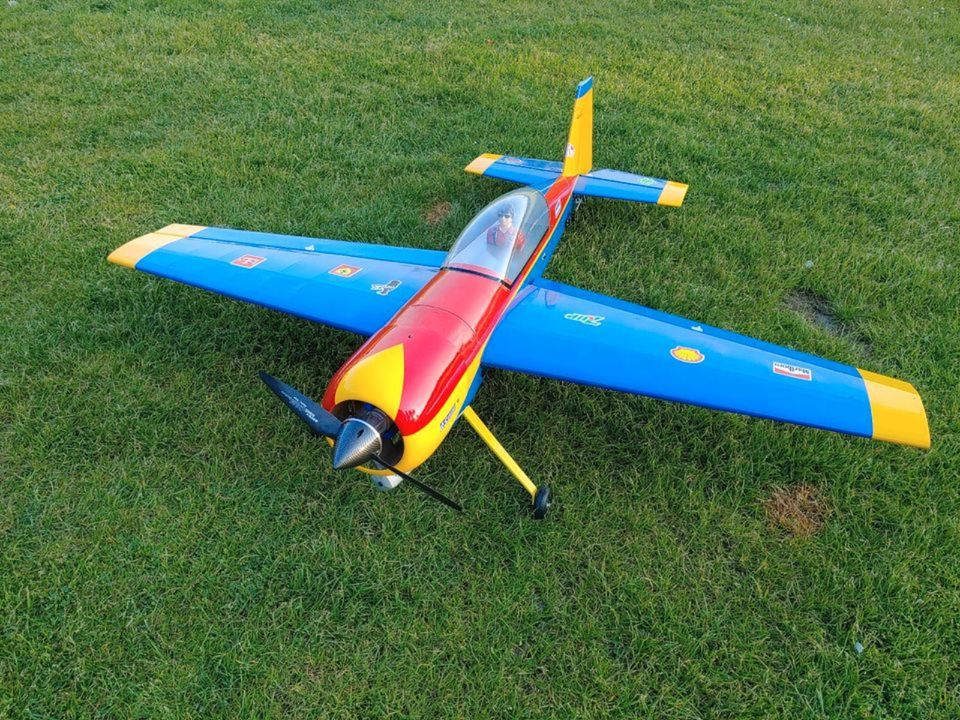 RC Modellflugzeug Graupner YAK 54 in Emsbüren