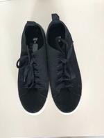 H&M *** Sneaker Gr. 39 schwarz *** Neu Nordrhein-Westfalen - Neuss Vorschau